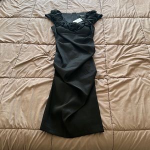 Size 8 (fits like a 6!) Xscape Black Sleeveless Cocktail Dress